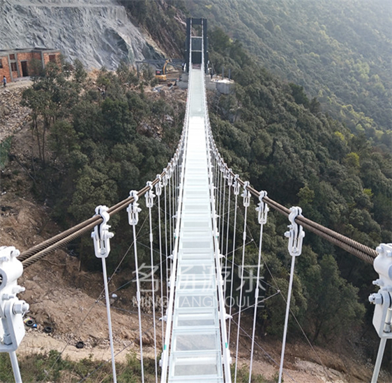 吊橋?yàn)槭裁匆M(jìn)行定期檢修？